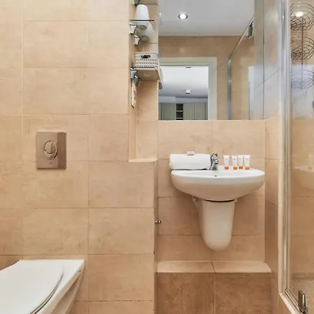 Family Szewska Market Square By Renters Wrocław