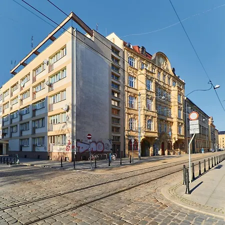 Family Szewska Market Square By Renters Breslavia