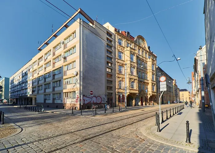 Family Szewska Market Square By Renters Wrocław